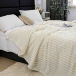 Patura Pufoasa Cocolino, Pat Dublu, Textura Reiata, Crem - imagine 4