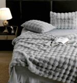 Lenjerie Luxury Pat Dublu, Jojo Home, ExtraPufoasa, din Blanita Artificiala tip Iepure, 6 piese, GRI inchis - imagine 5