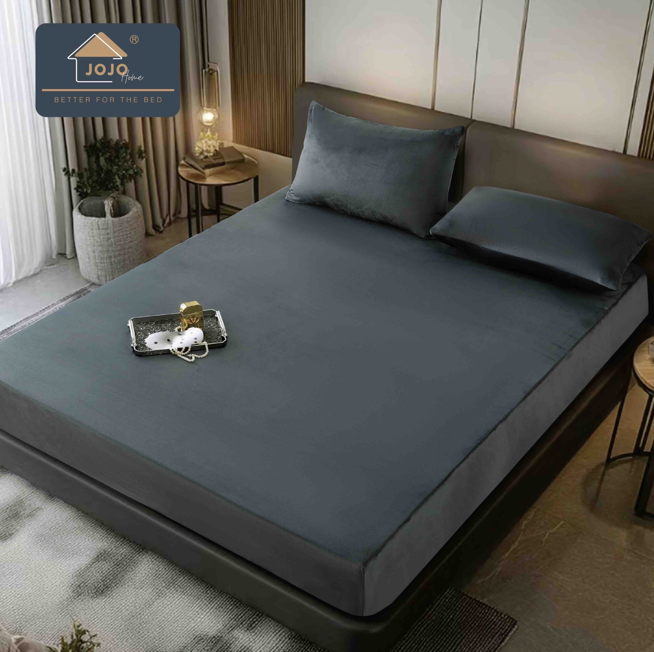 -OXUBfm20yKdXqBZEpcm Set Husa de Pat cu Elastic din Catifea, UNI, 3 Piese, Gri inchis - imagine 1