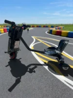 Tricicletă electrică drift Premium pentru copii, 350W, BLUETOOTH + DIFUZOR, LUMINI LED 20 KM/H,+ cască si echipament complet de protecție CADOU - imagine 6