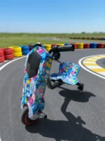 Tricicletă electrică drift Premium pentru copii, 350W, BLUETOOTH + DIFUZOR, LUMINI LED 20 KM/H,+ cască si echipament complet de protecție CADOU